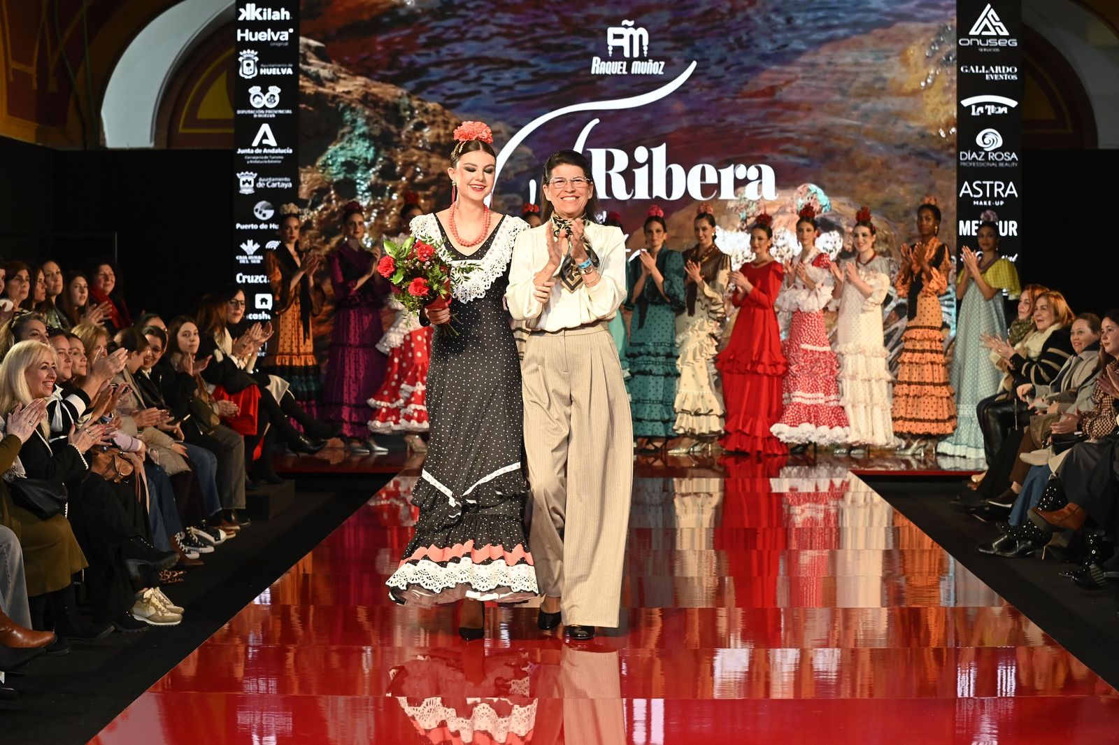 Huelva Flamenca 2026: Desfile de Raquel Muñoz