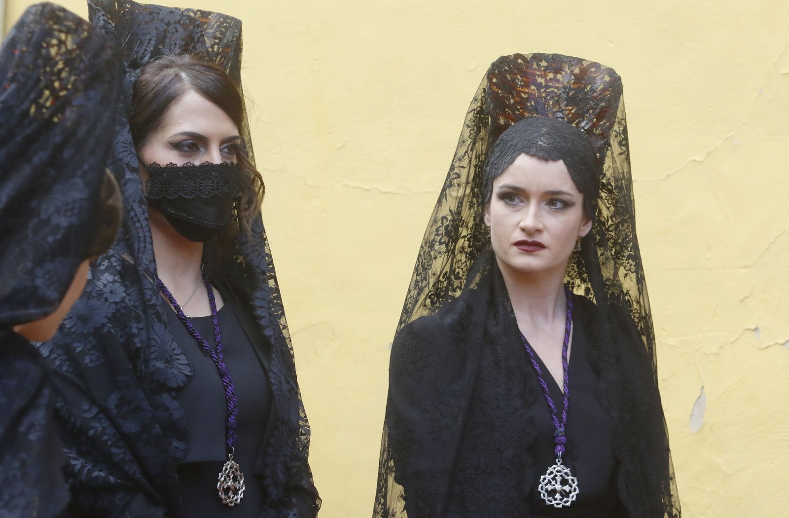 Jueves Santo en Córdoba: La procesión del Caído, en imágenes