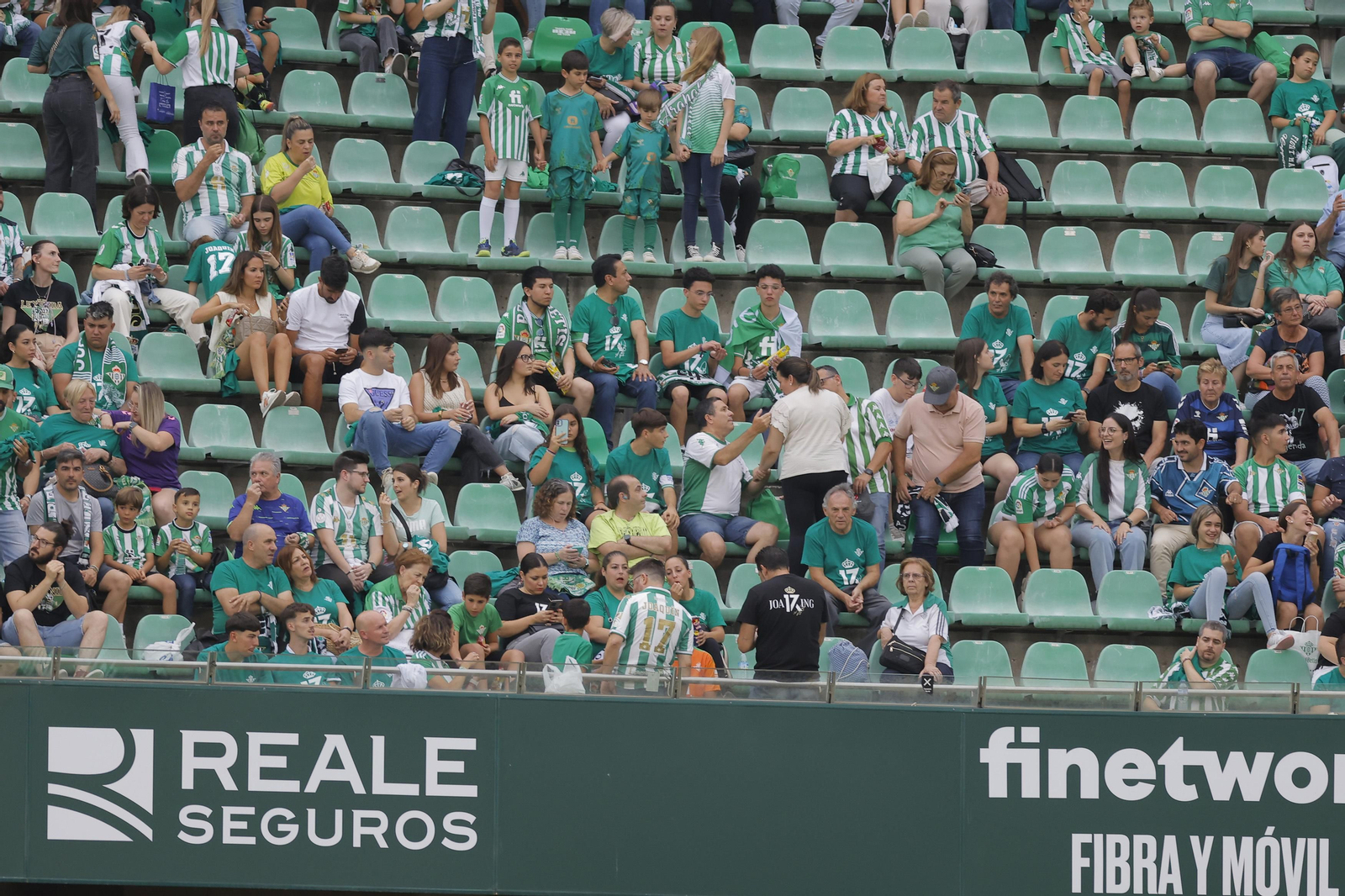 Búscate en las fotos de la despedida de Joaquín