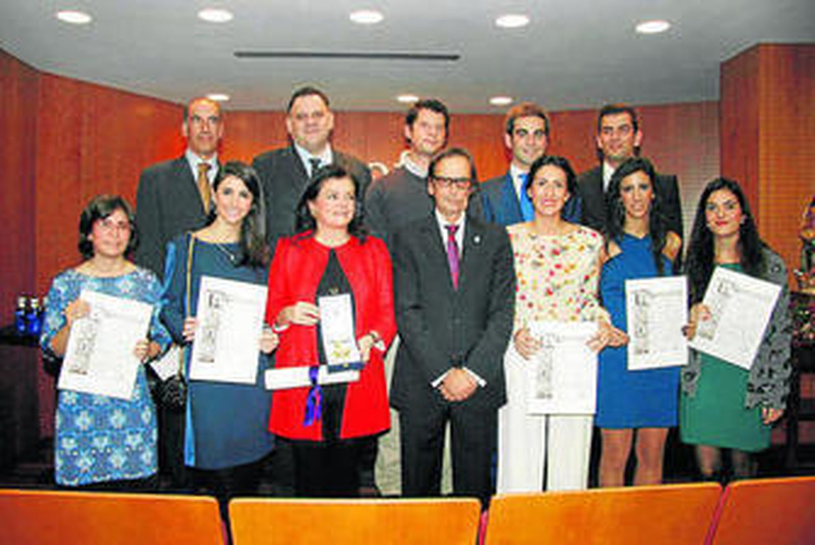 Los homenajeados en el acto del Colegio de Farmacéuticos.