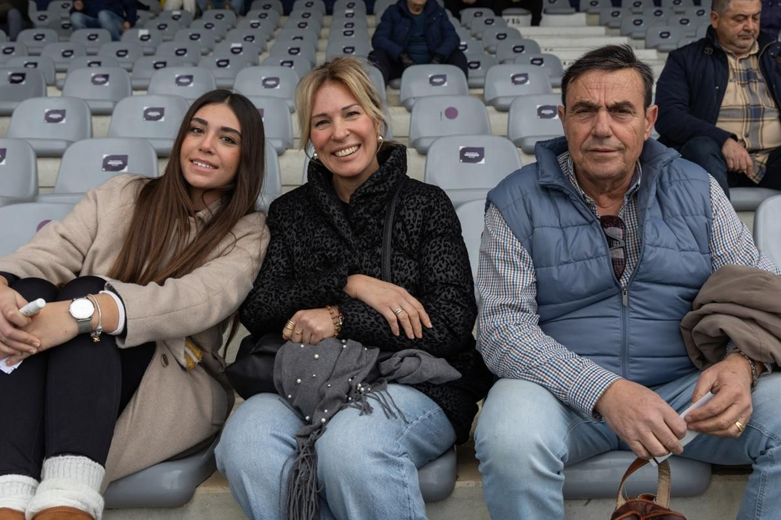 La emoción del triunfo in extremis del Real Jaén ante el Atlético Mancha Real, en imágenes