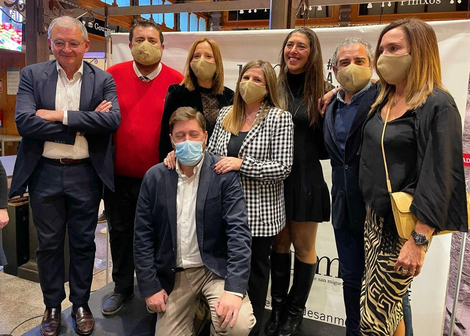 El equipo de Cádiz Bienmesabe en la presentación.