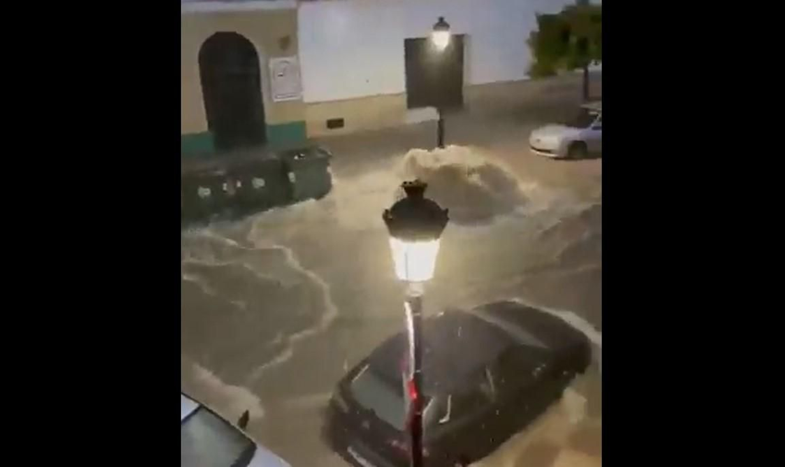 Fuerte tromba de agua sobre Marchena