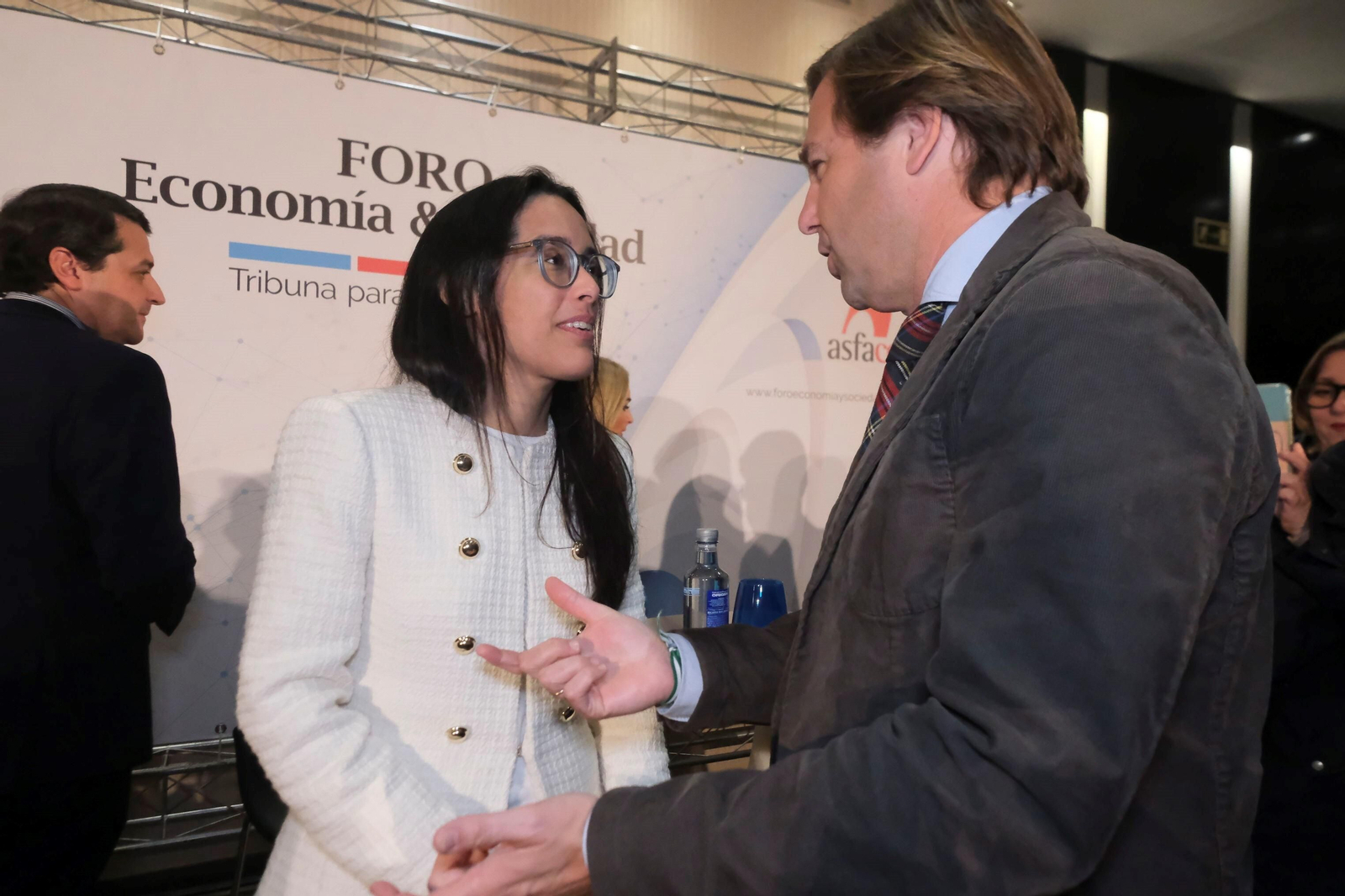 El foro Economía y Sociedad de Asfaco con el alcalde de Córdoba, en imágenes