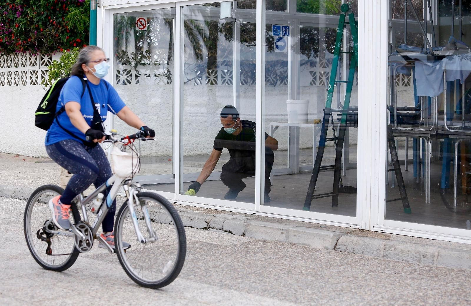 Cuenta atrás para abrir los bares este lunes en Málaga