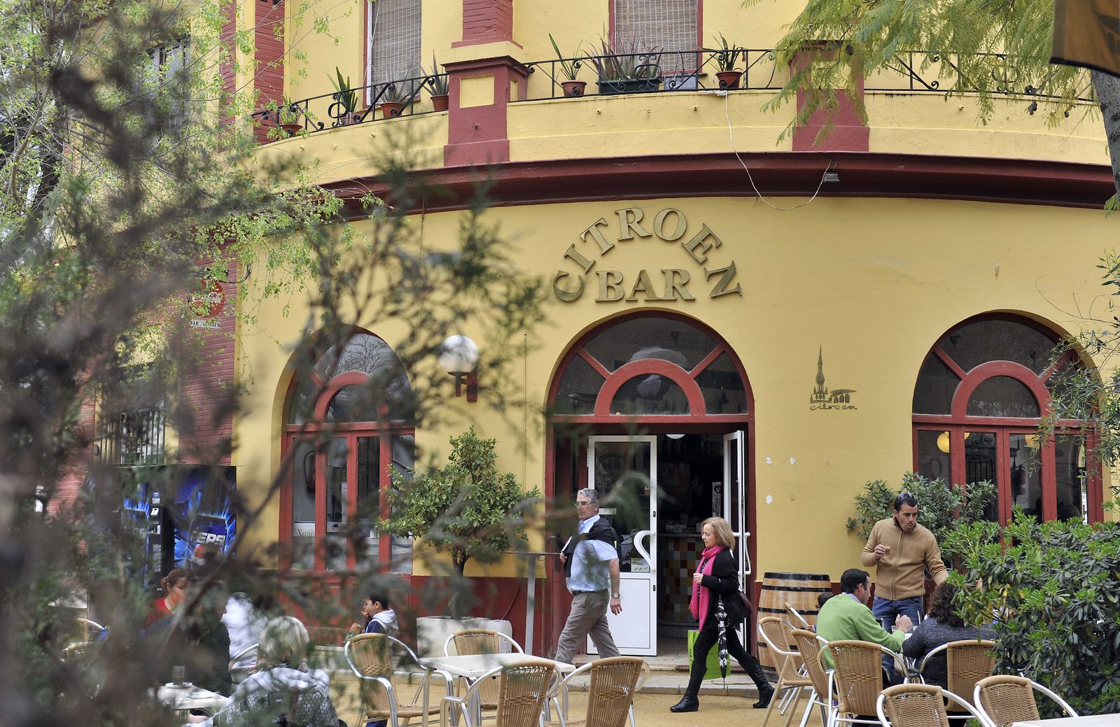 El bar Citroen podrá seguir con su actividad tras anular el Juzgado la resolución de cierre.