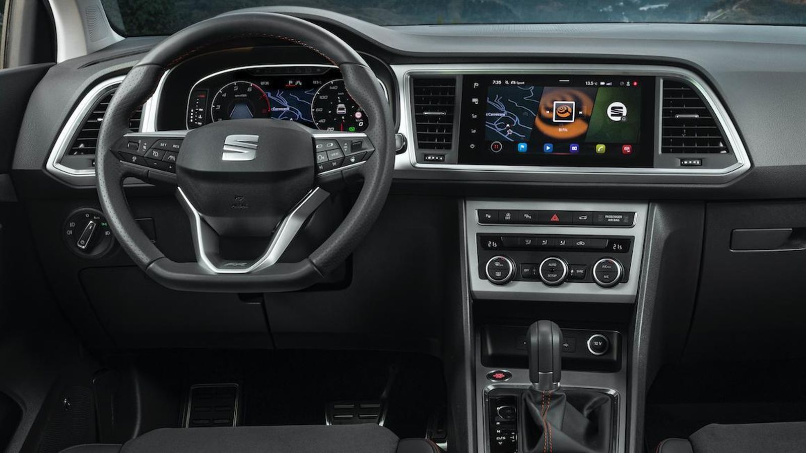 El nivel FR y los paquetes opcionales ligados a él son los que permiten configurar al Ateca con el máximo equipamiento posible.