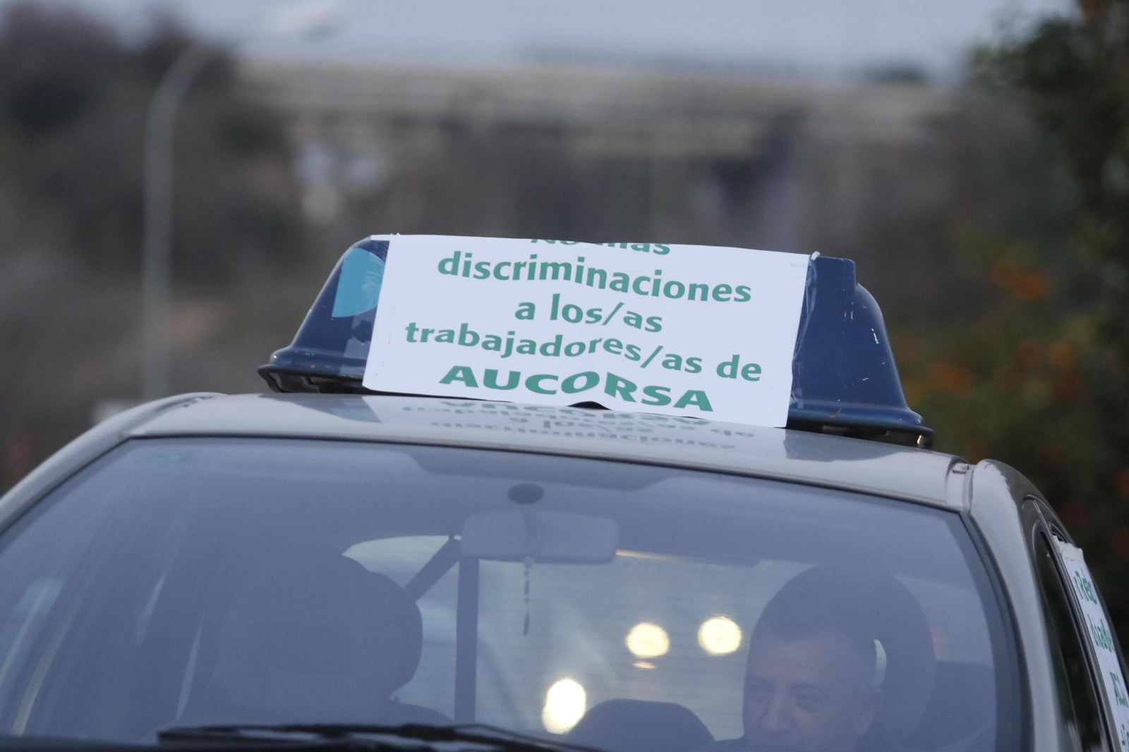 La caravana de protesta de la plantilla de Aucorsa, en fotografías