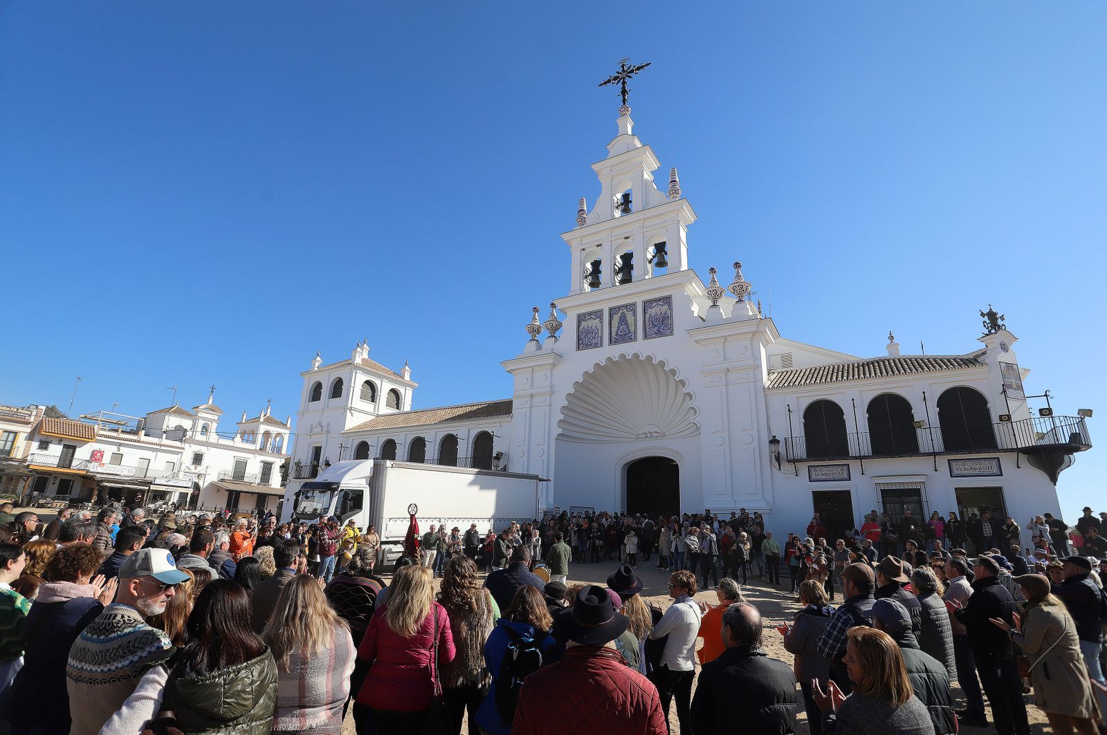 Imágenes del ambiente previo a la celebración de la Candelaria en El Rocío