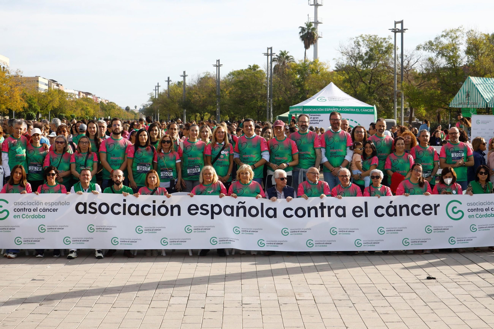 Las mejores imágenes de la Marcha contra el cáncer en Córdoba