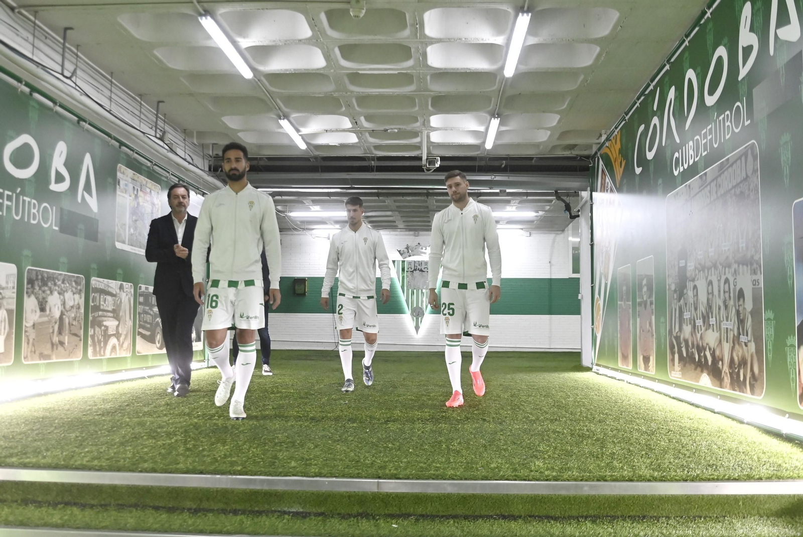 Las mejores fotos de la presentación de Corbo, Pedro Ortiz y Rubén Alves como nuevos jugadores del Córdoba CF
