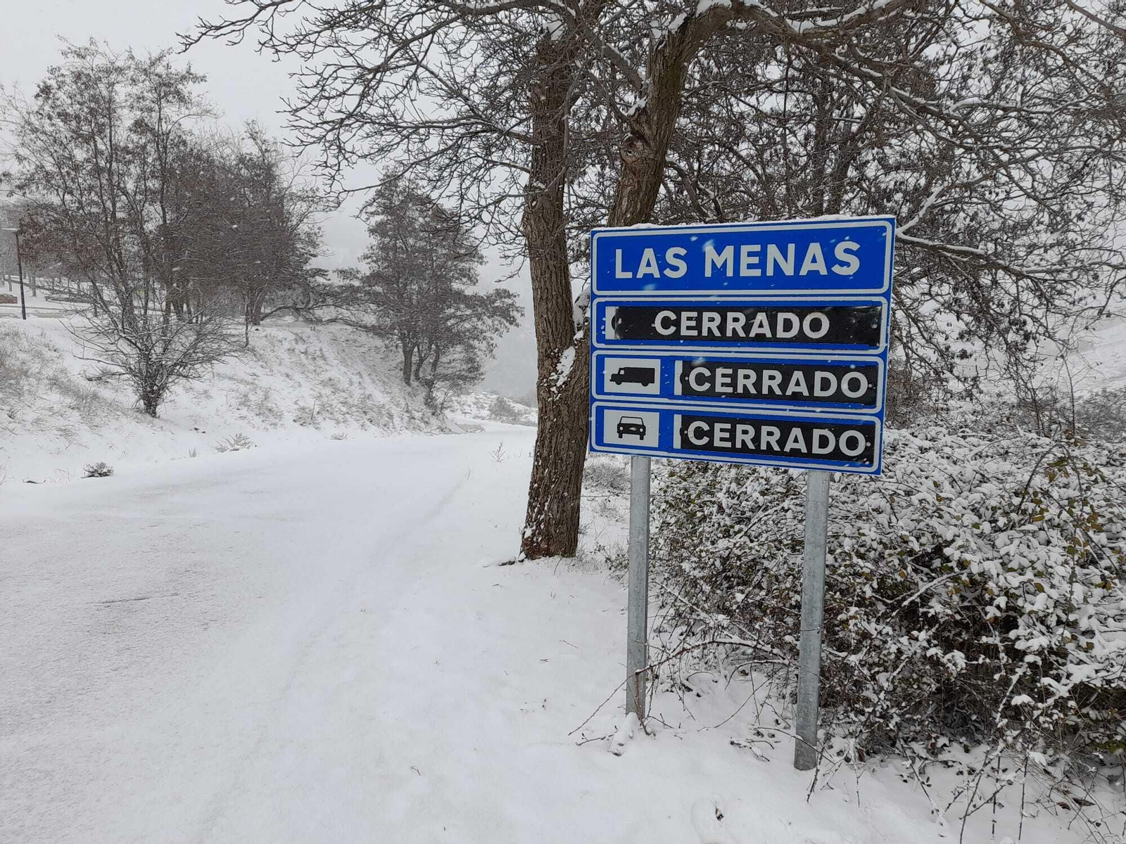 El invierno se resiste a marcharse de Almería: nieve y desplome de temperaturas