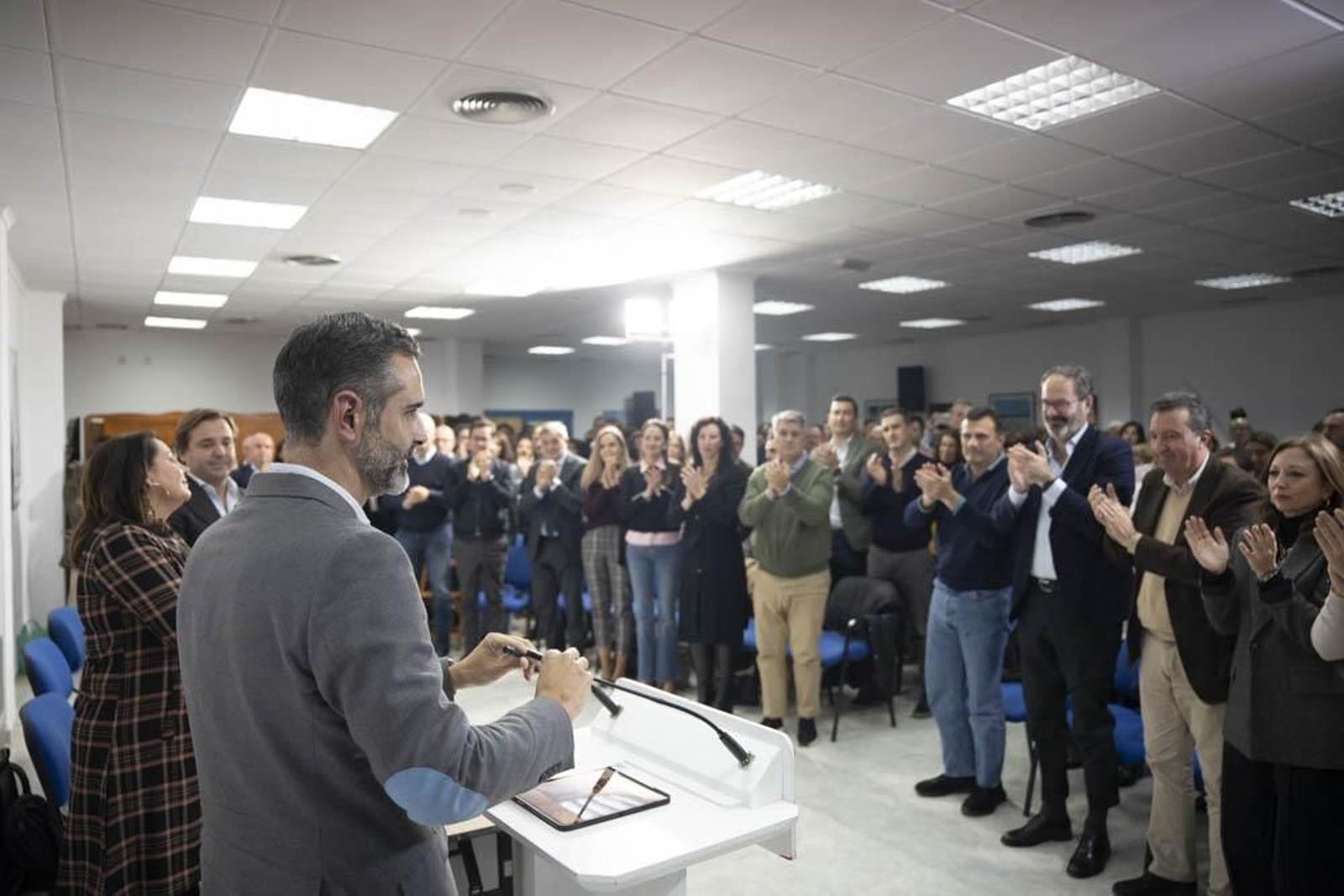 Las imágenes de la junta en la que el PP de Almería se renueva