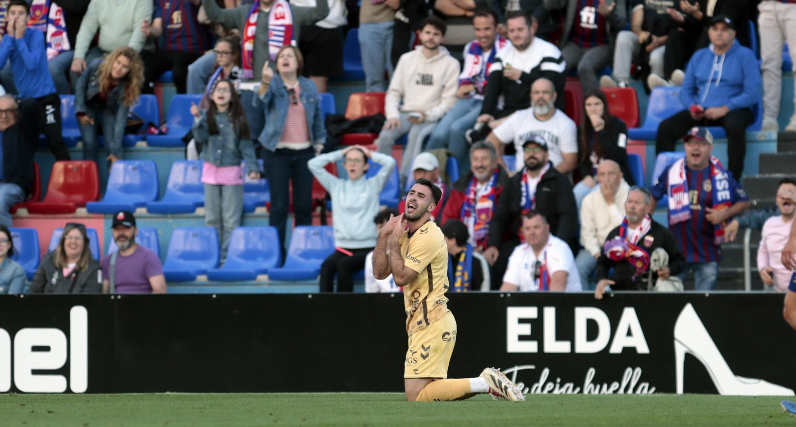 Puga, en el Eldense-Málaga CF