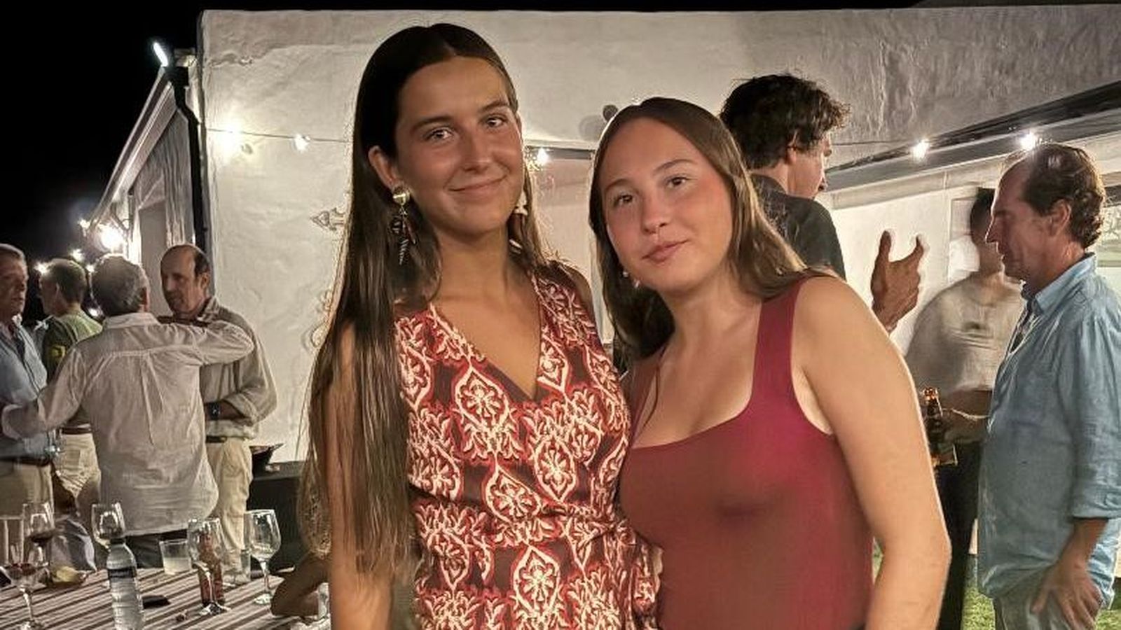 Las jóvenes polistas Luz Martel y María Luisa Melgarejo.