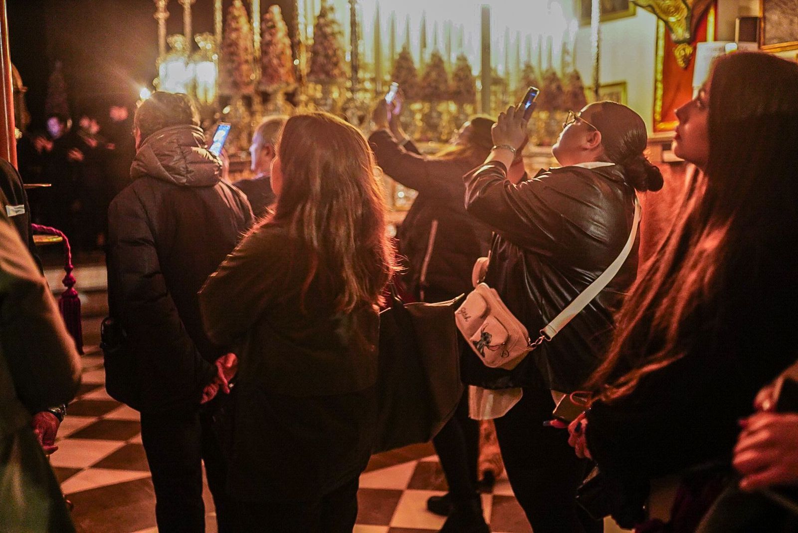 Fotos: San Agustín cierra la jornada de suspensiones en el Lunes Santo de Granada