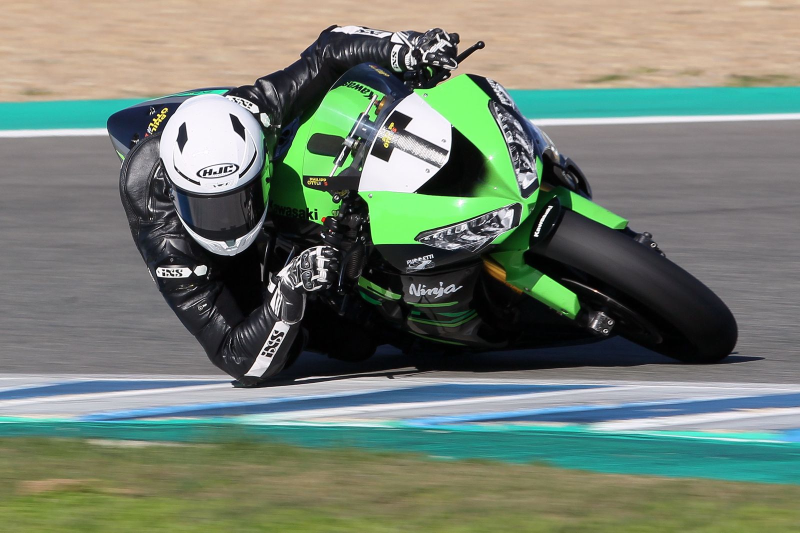 Segundo día de entrenamientos de Superbike y Supersport en Jerez