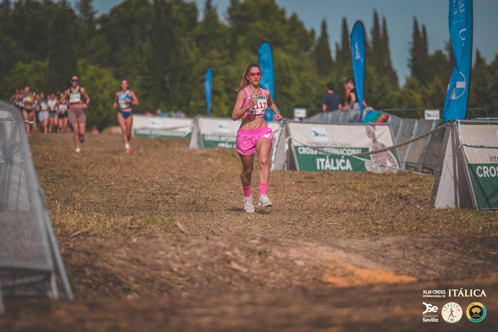 Búscate en las fotos del Cross de Itálica 2025 | 1