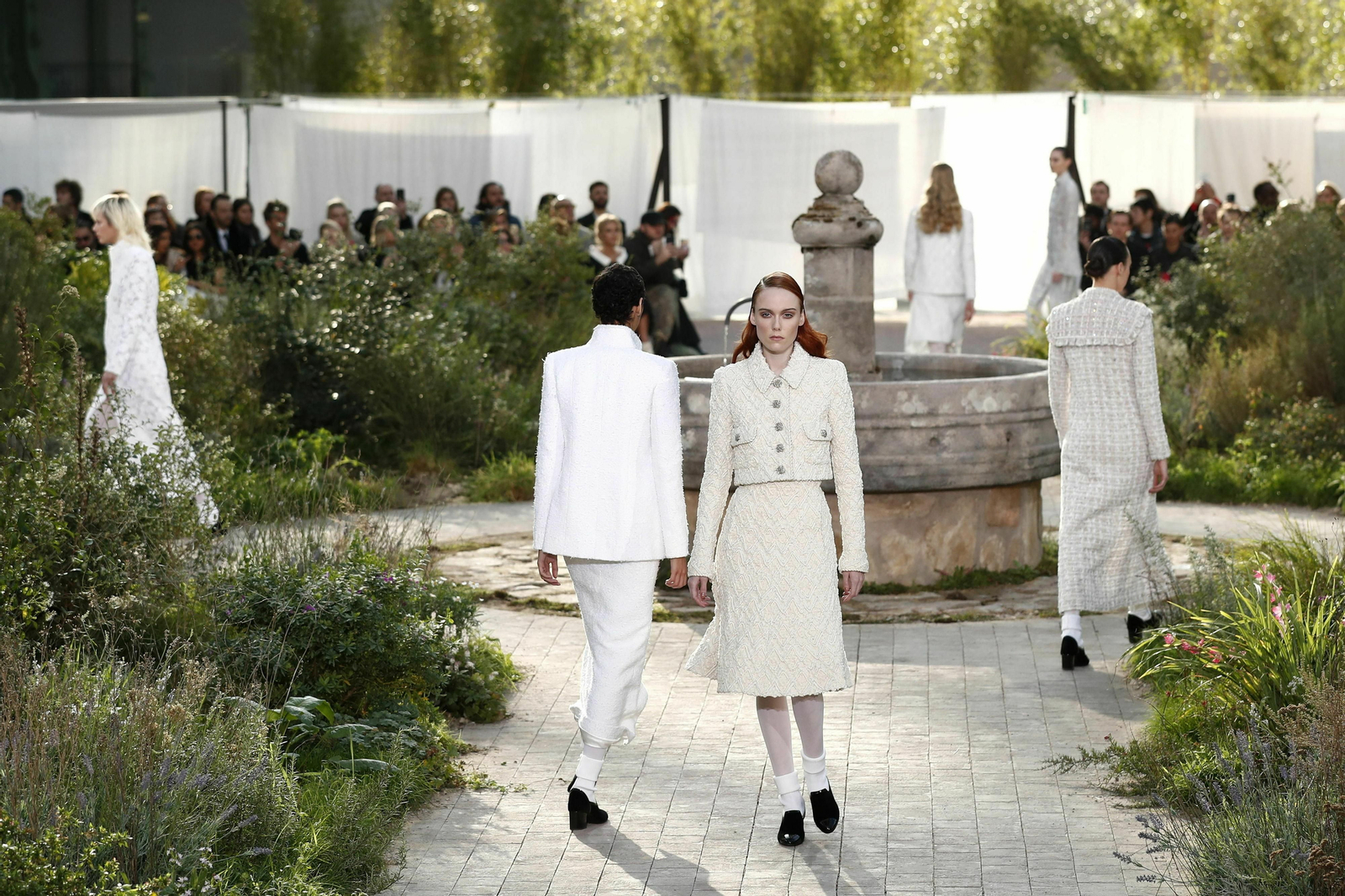 El desfile completo en fotos de Chanel el la Semana de la Alta Costura de París S/S 2020