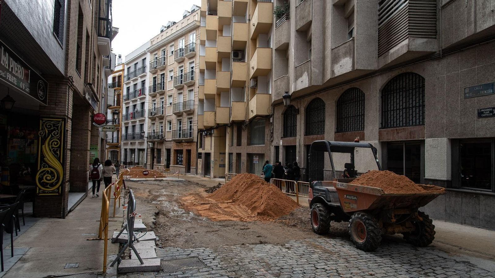 Obras de peatonalización de la calle Palos.