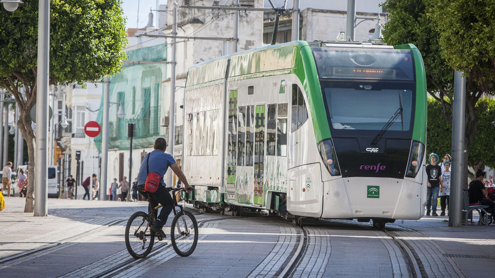 Un tranvía por la calle Real 