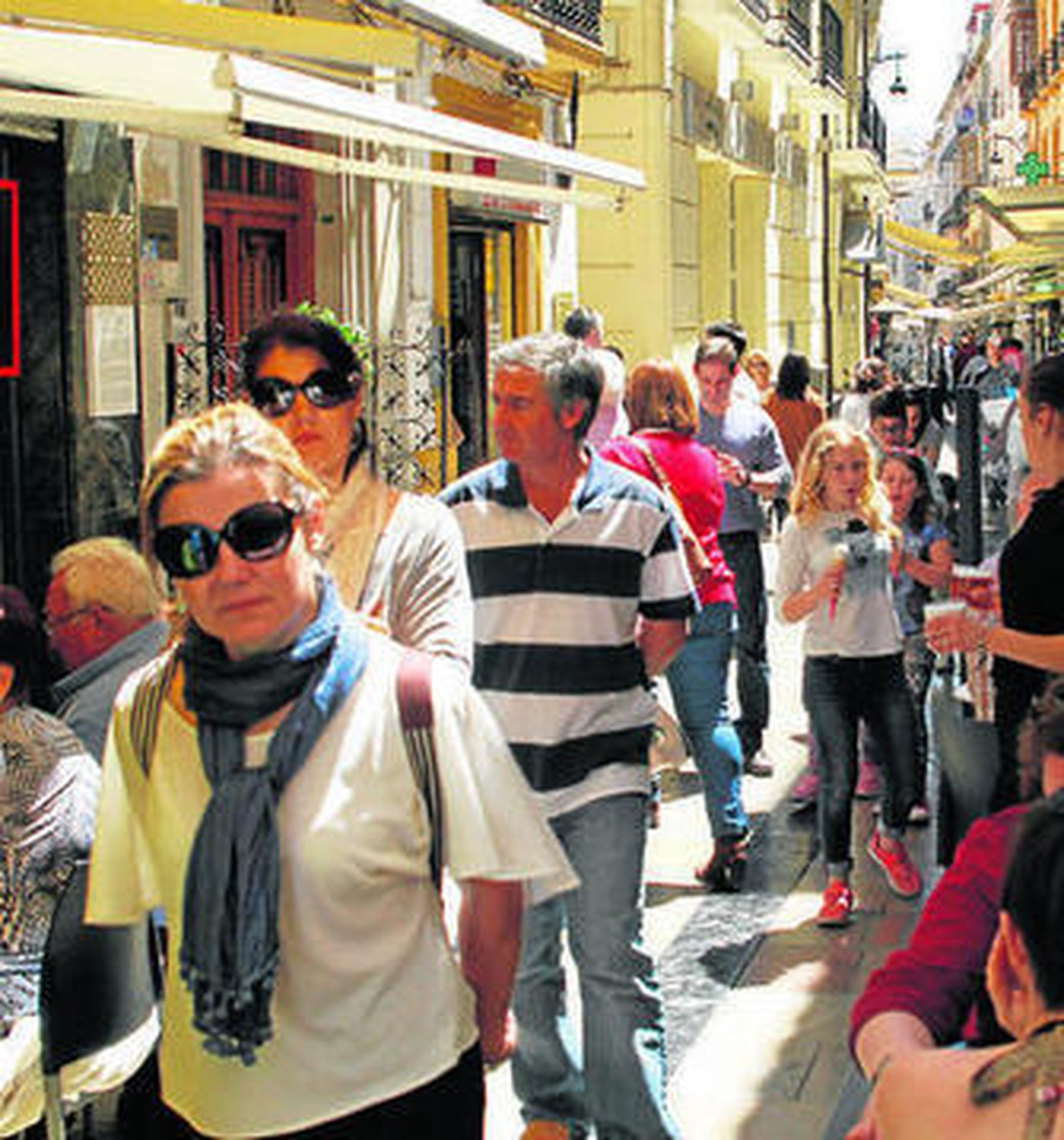 Los políticos, el atractivo turístico del Día de la Cruz