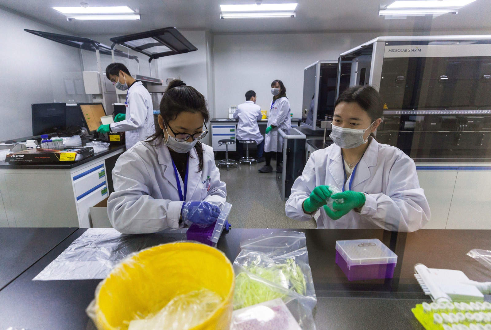 Científicos chinos aseguran haber creado los dos primeros bebés modificados genéticamente