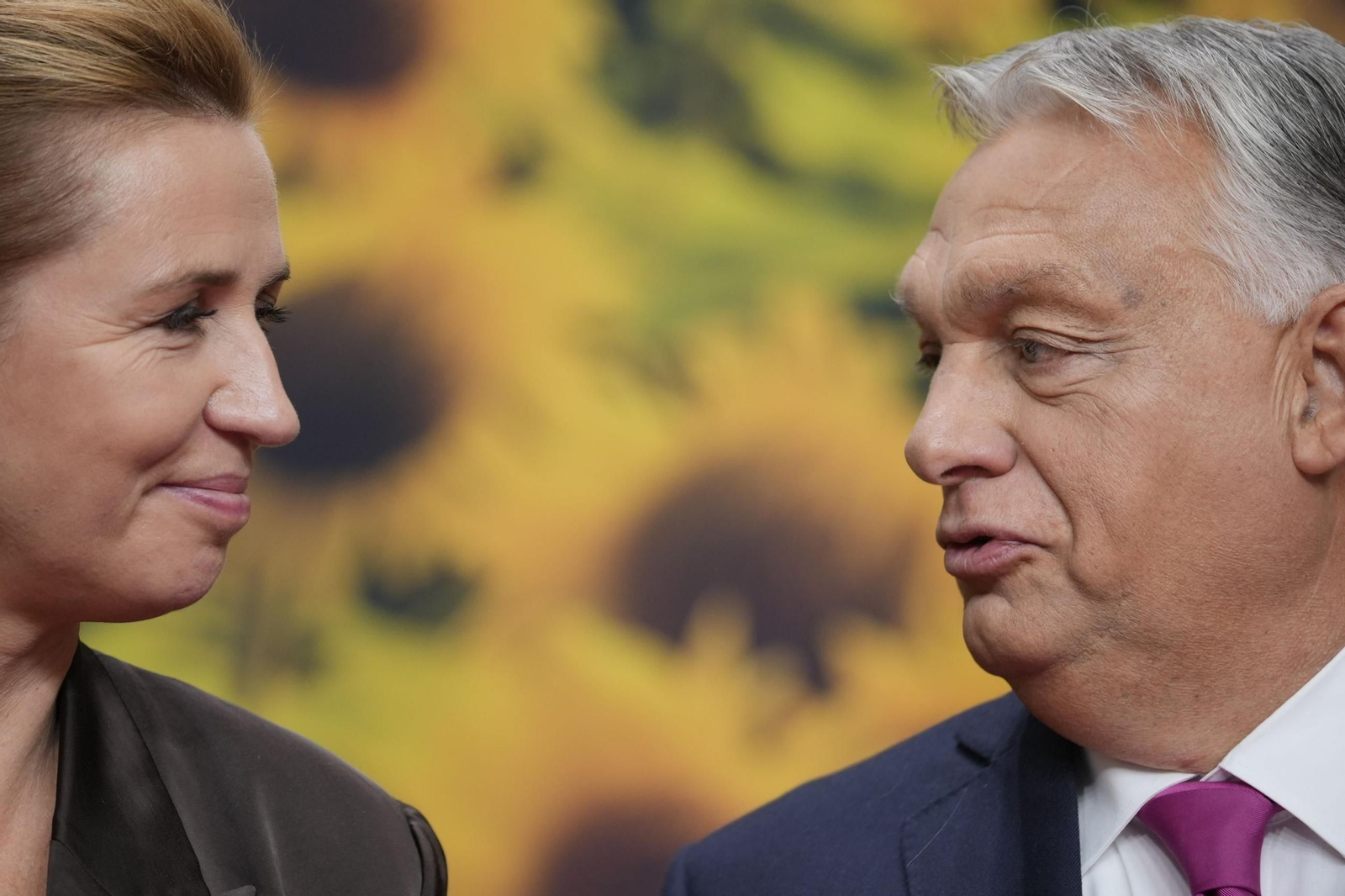 La primera ministra danesa, Mette Frederiksen, recibe a su homólogo húngaro, Viktor Orban, en Copenhague.