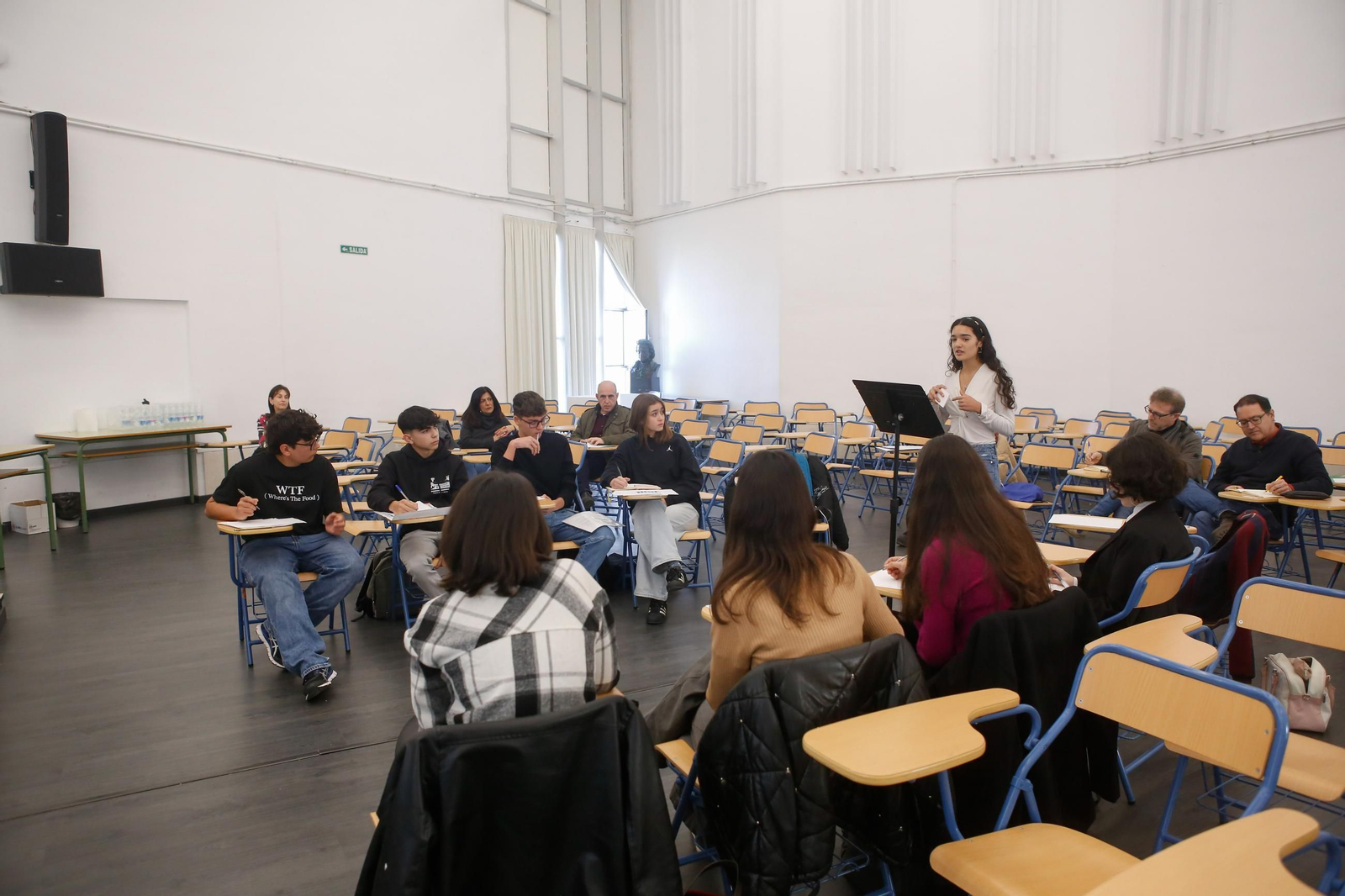 Fotos del Torneo de Debate Educativo en la Escuela de Arte Algeciras Fotos del Torneo de Debate Educativo en la Escuela de Arte Algeciras