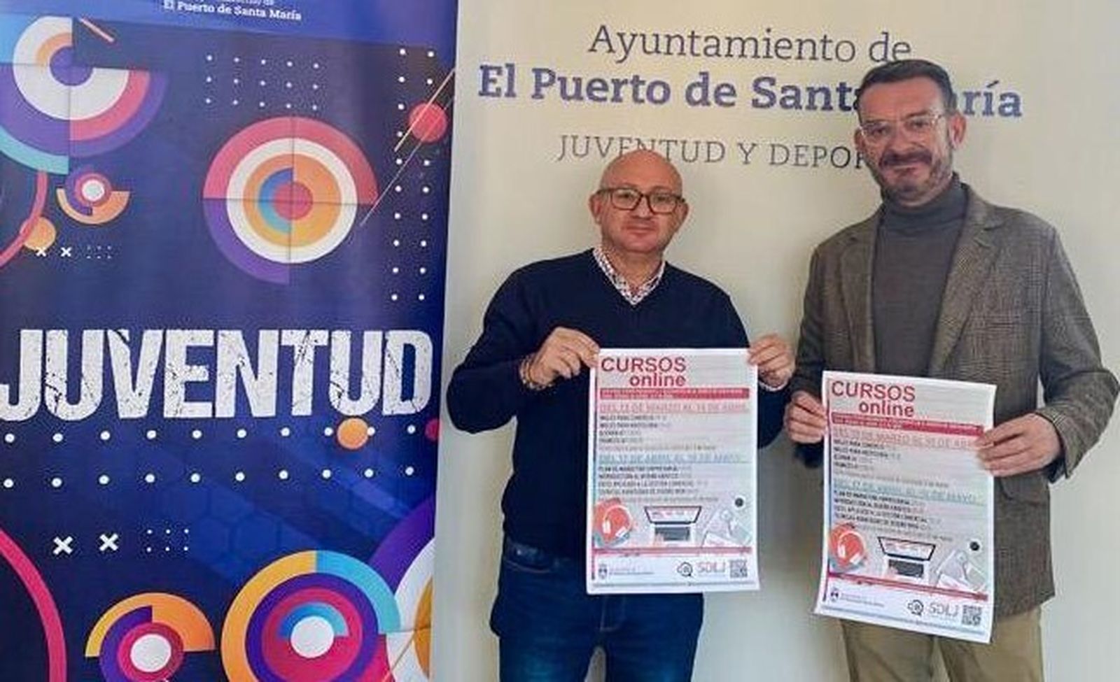 El concejal de Juventud, con el responsable de la empresa que impartirá los cursos.