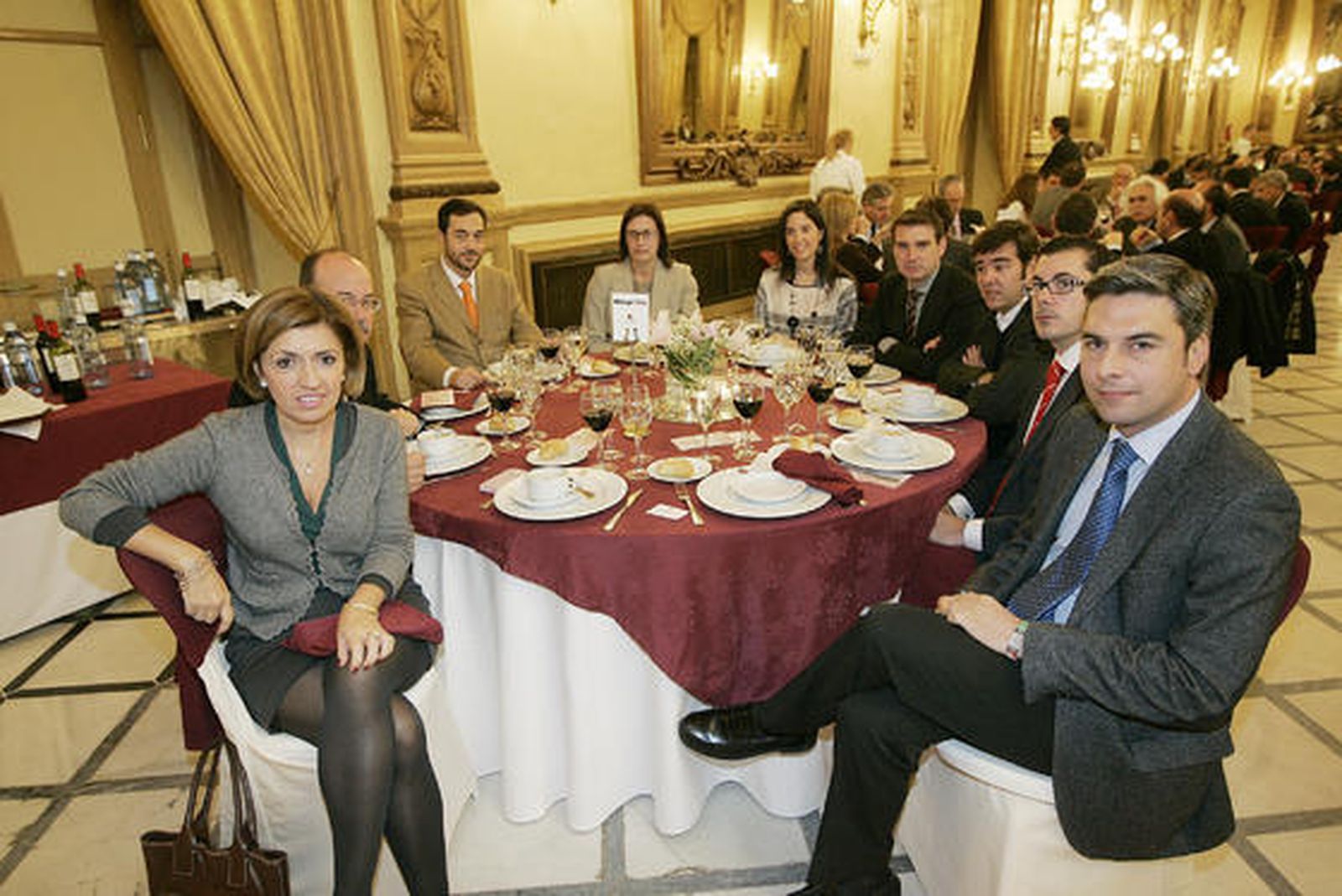 María Jesús Botella, Manuel Ortiz, Carlos Baquerín, María José López de la Bastida, Cristina Casanueva, Pablo Ruiz, Miguel Arévalo, José Manuel Lucena y Andrés Lorite.

Foto: José Martínez y Barrionuevo