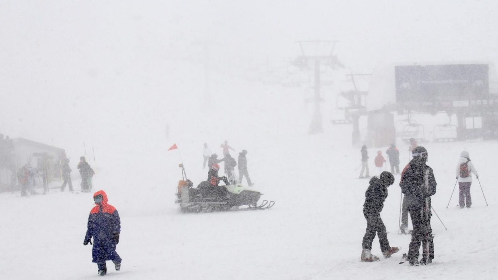 La estación se ha tenido que cerrar parcialmente por la falta de visibilidad