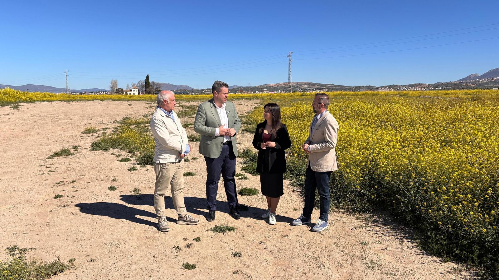 El equipo de Gobierno de Maracena, en una visita a los terrenos inscritos El equipo de Gobierno de Maracena, en una visita a los terrenos inscritos