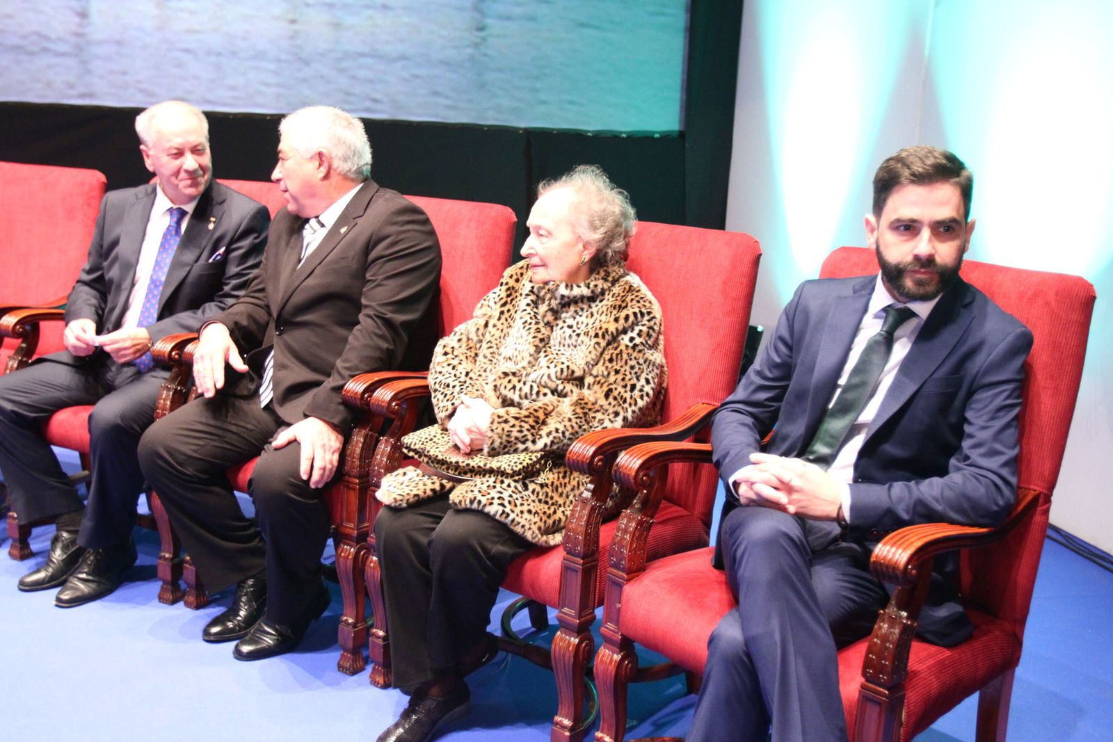 Imágenes de la entrega de las medallas de Huelva