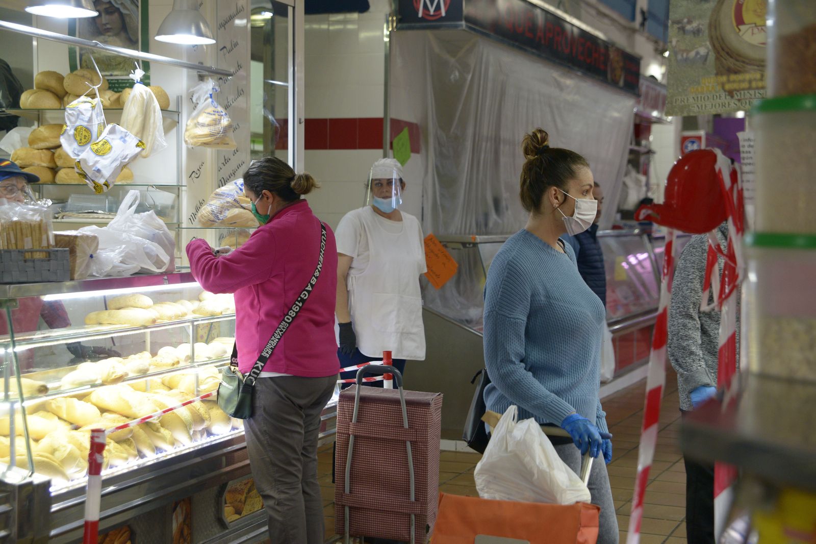Fotos de los mercados de la comarca en cuarentena