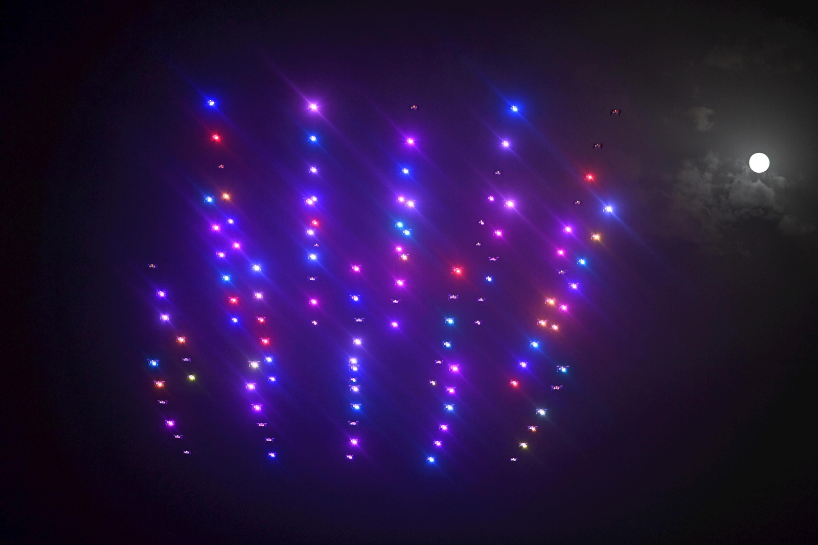 Drones y fuegos artificiales para abrir la Feria de Málaga 2022 (fotos)