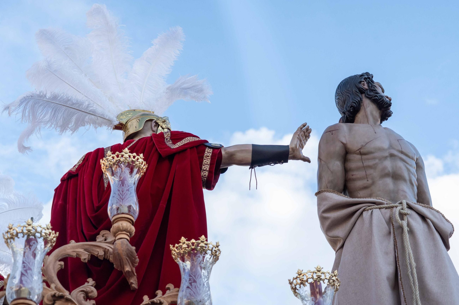 Martes Santo: Imágenes de la procesión de La Sentencia