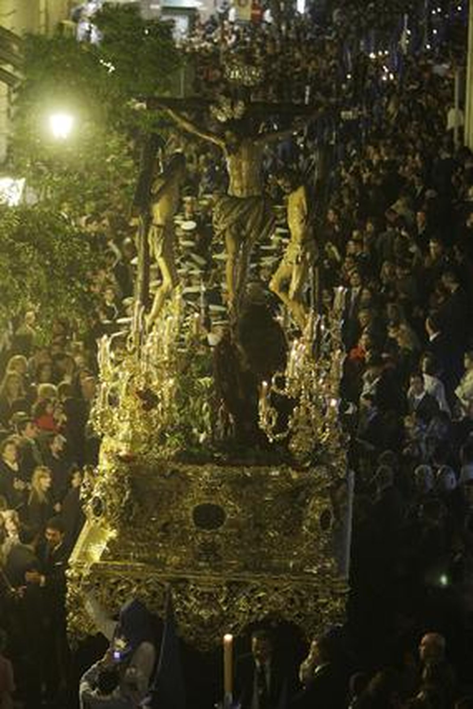 Sevilla acompaña a Montserrat

Foto: Jose Angel Garcia