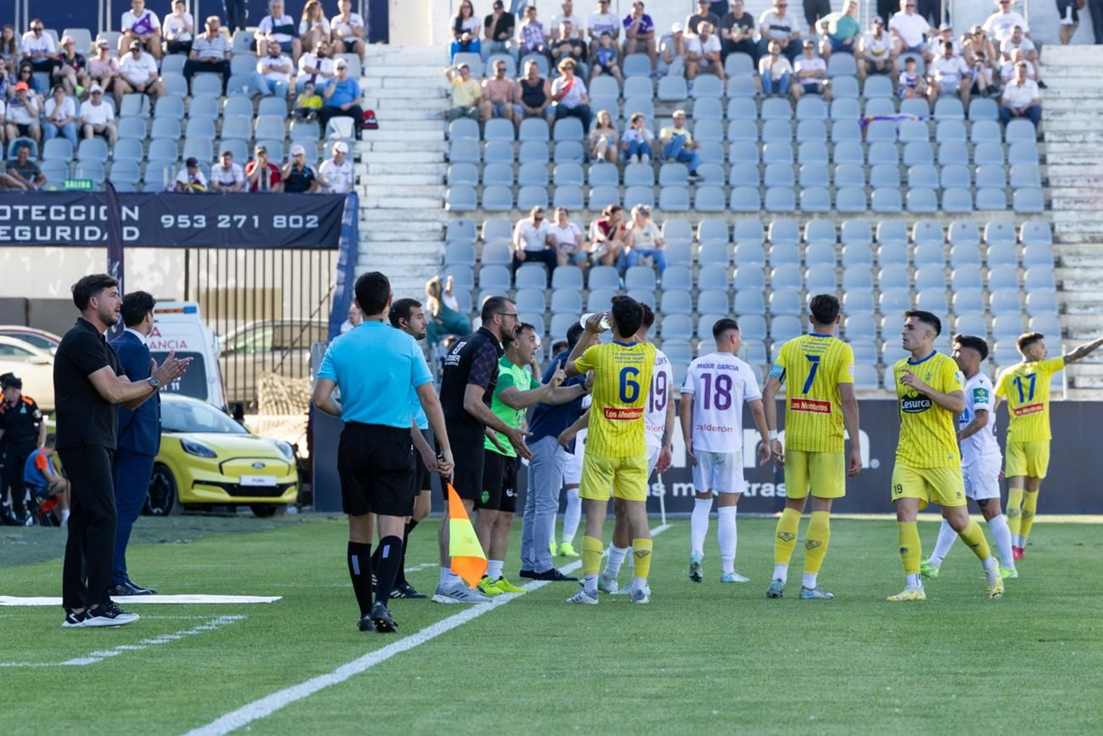 Las mejores imágenes del Real Jaén - CD Huétor Tájar Las mejores imágenes del Real Jaén - CD Huétor Tájar
