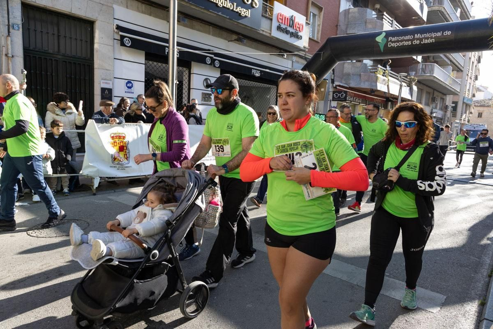 Deporte y solidaridad se unen en la IV Carrera Popular IES San Juan Bosco, en imágenes