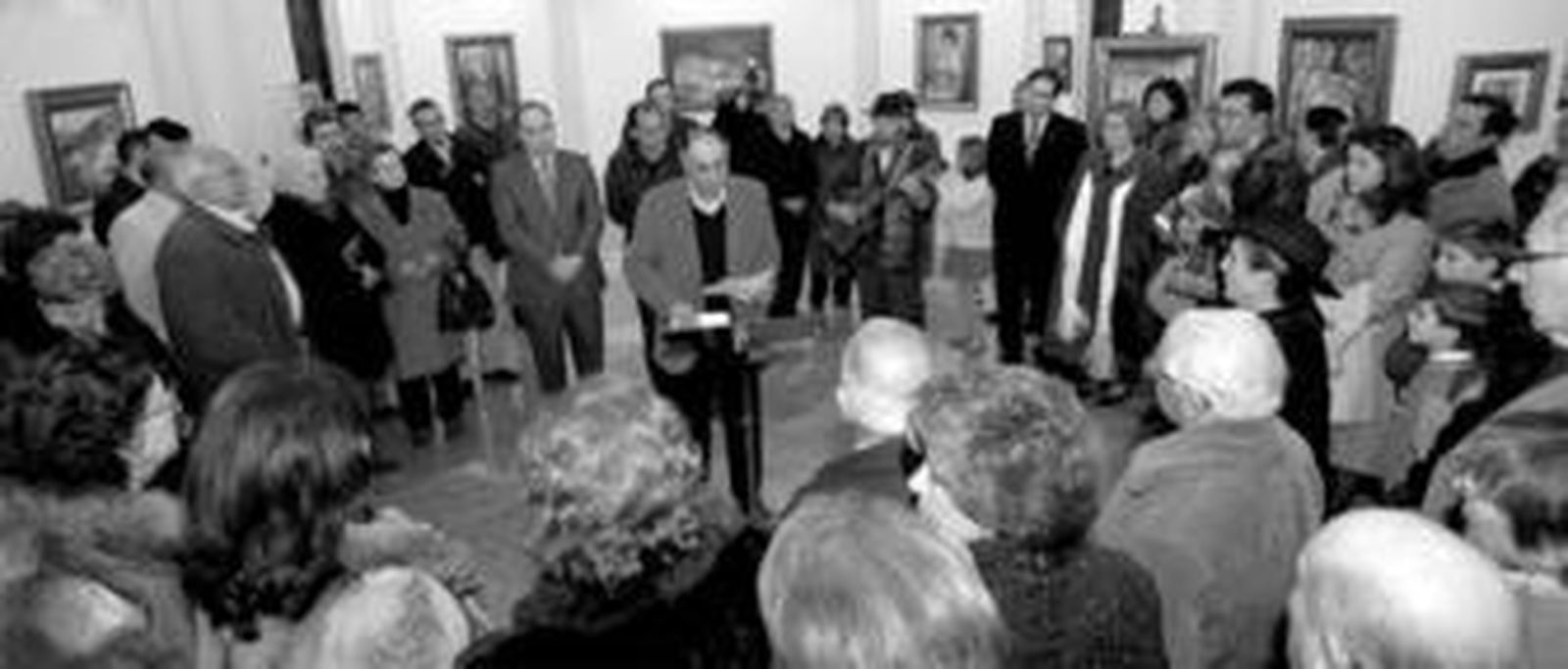 La inauguración de la muestra en el Centro Gran Capitán estuvo cargada de emotividad.