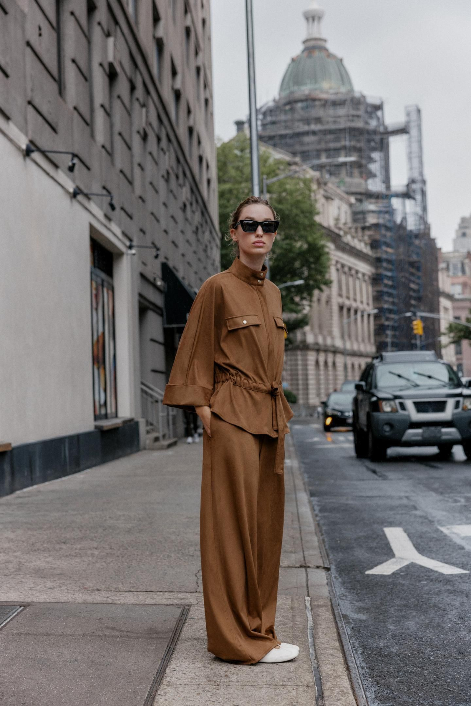 Pantalones de ante de Zara.