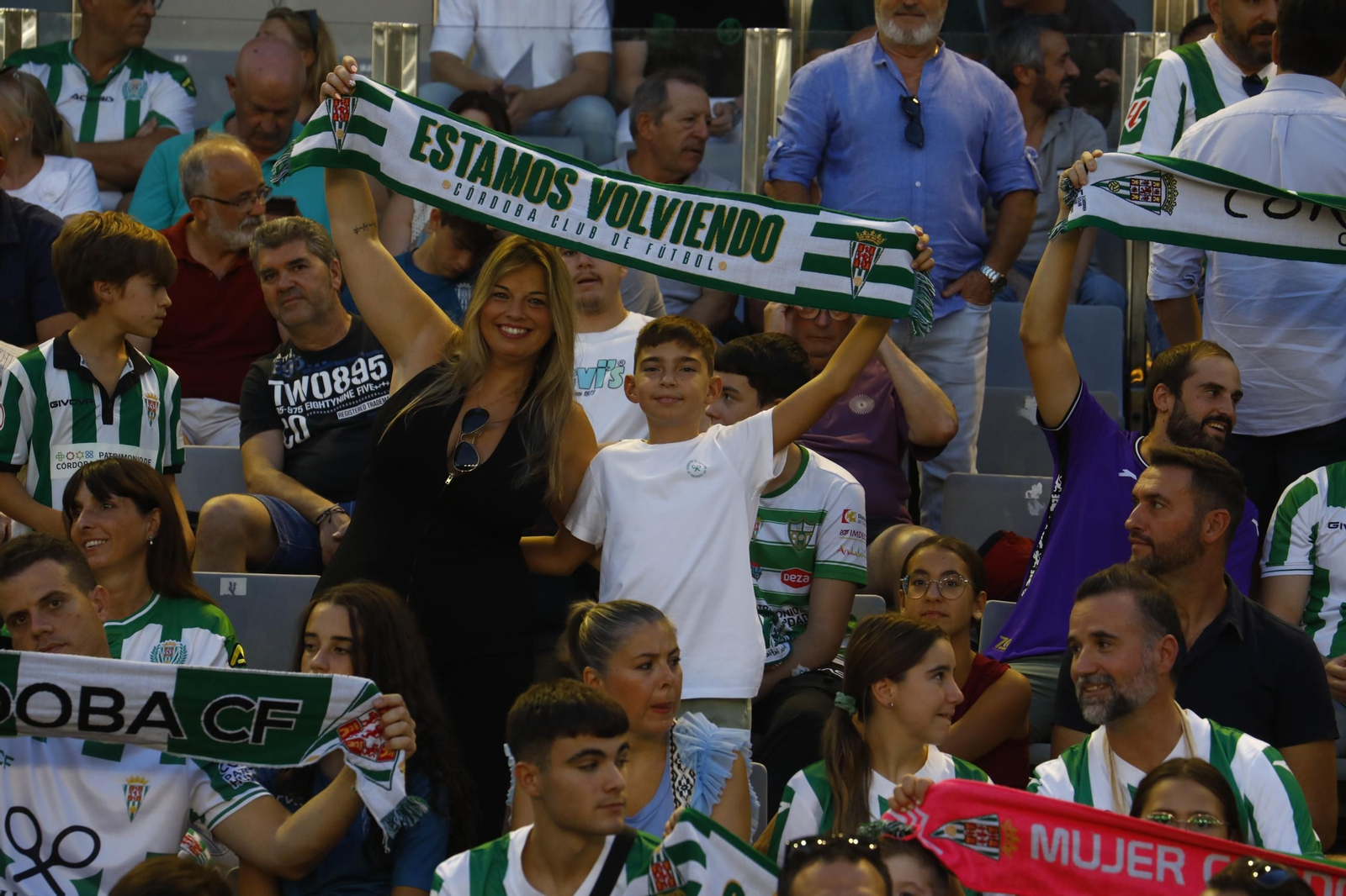 Las mejores fotos del ambiente en El Arcángel para el Córdoba CF - Deportivo