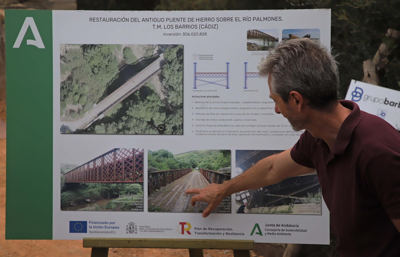 Fotos de la visita del Puente de Hierro del río Palmones tras la finalización de las obras de rehabilitación realizadas por la Junta de Andalucía en Los Barrios