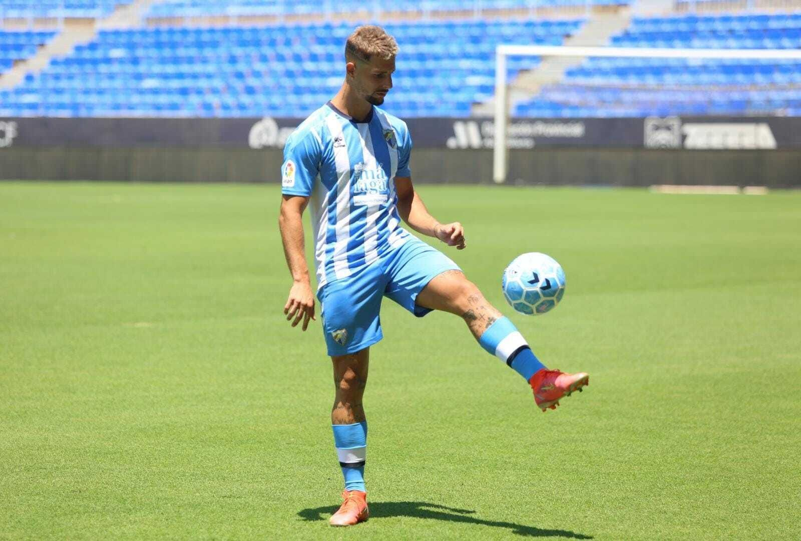 Fotos: El Málaga presenta cinco fichajes de una tacada