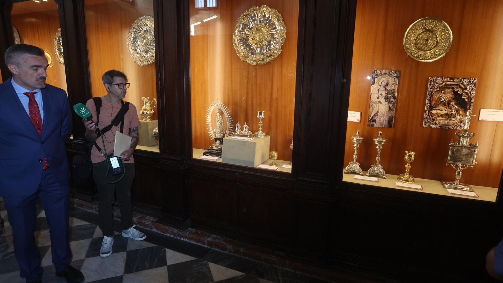 Exposición plata y otras dádivas indianas en la Catedral de Sevilla.