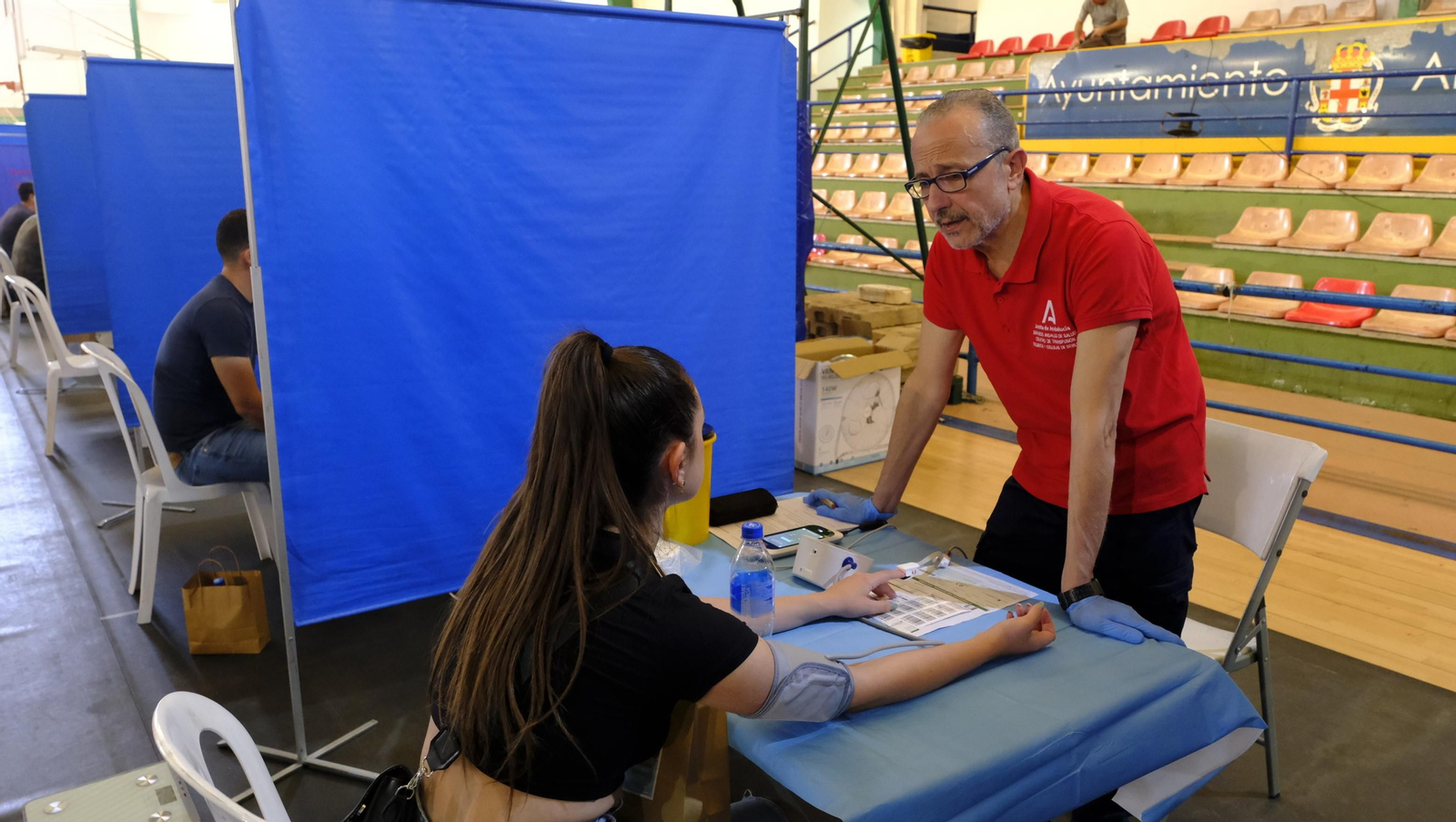 Imágenes de la donación colectiva de sangre y plasma en el Pabellón Rafael Florido