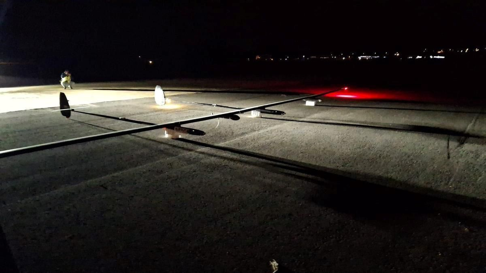 Vista del pseudosatélite en tierra.