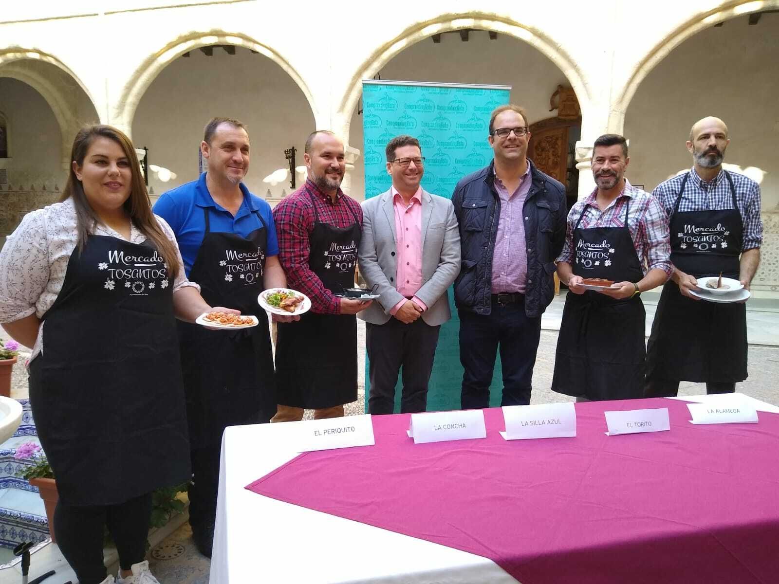 El Ayuntamiento y Aeciro han presentado el programa junto a algunos de los negocios de la novedosa ruta.