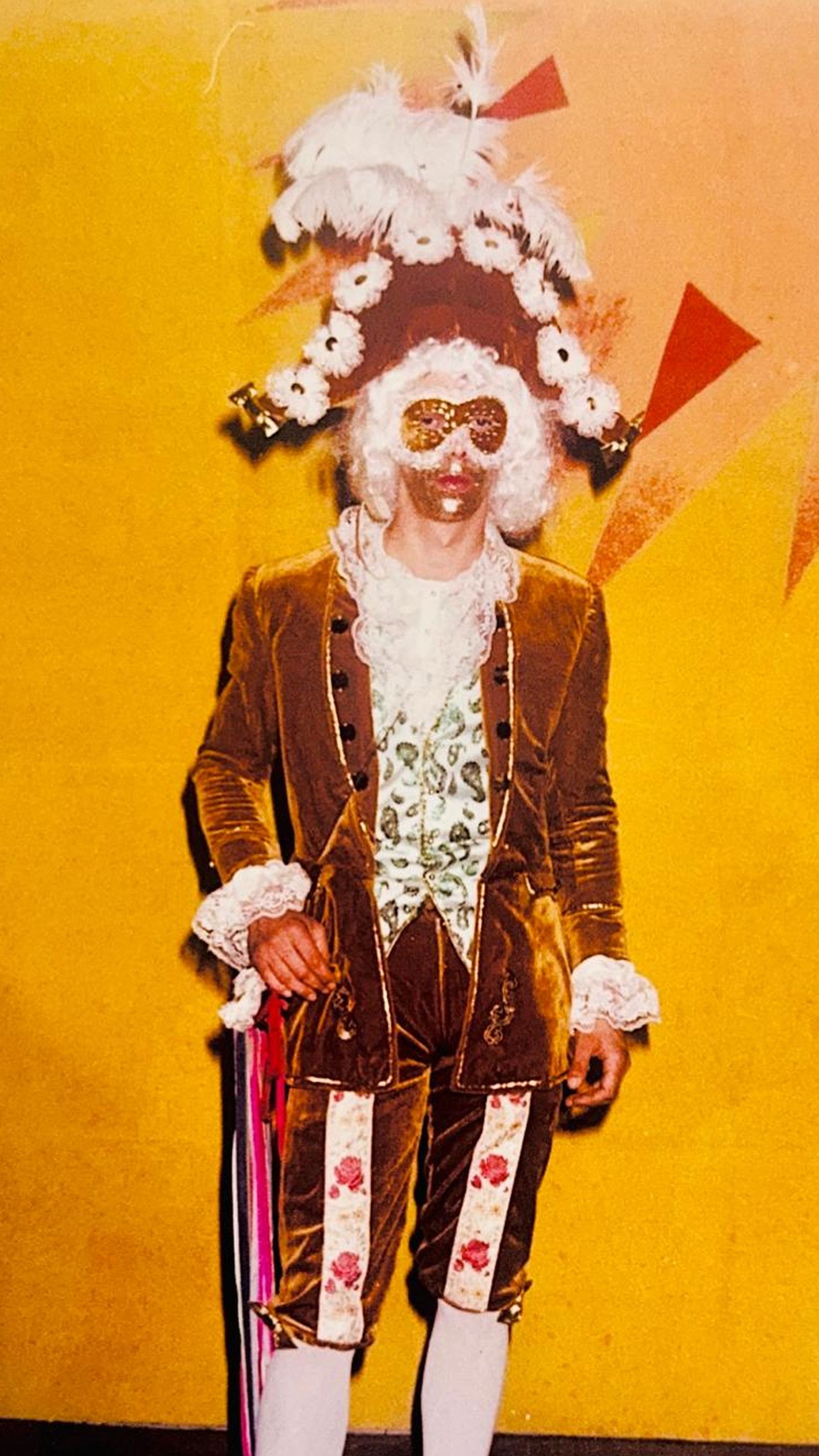 Jose Fernández con el disfraz de la comparsa 'Las coplas' (1985).